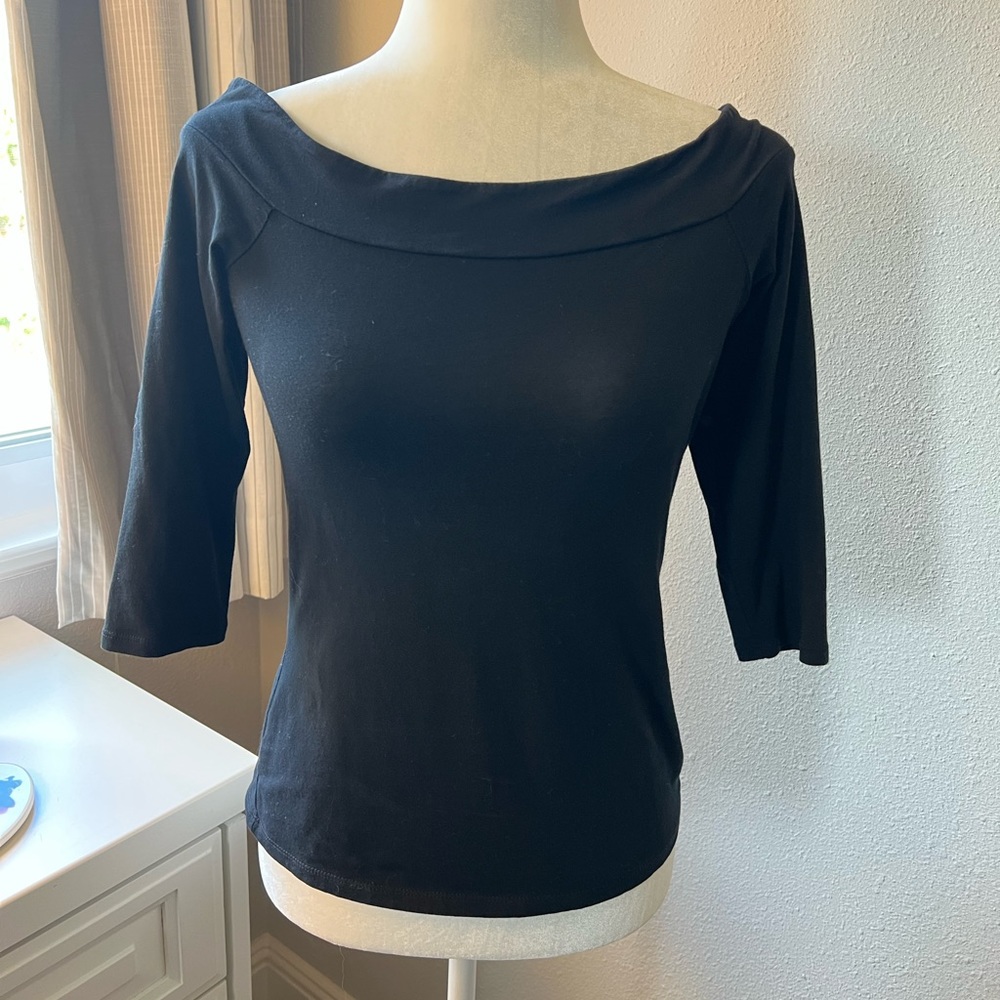 Wide neck T-shirt